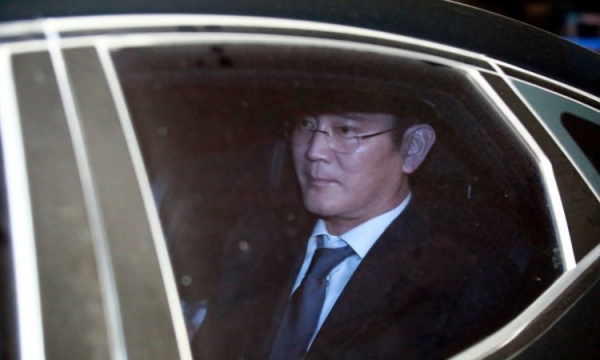 Hàn Quốc chính thức bắt Phó Chủ tịch Tập đoàn Samsung